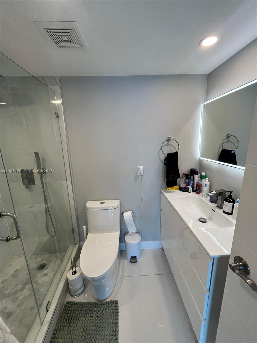 BRICKELL KEY II CONDO - Residential