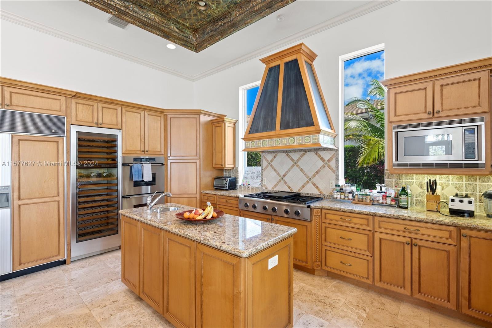 HARBOUR ISLES - Residential