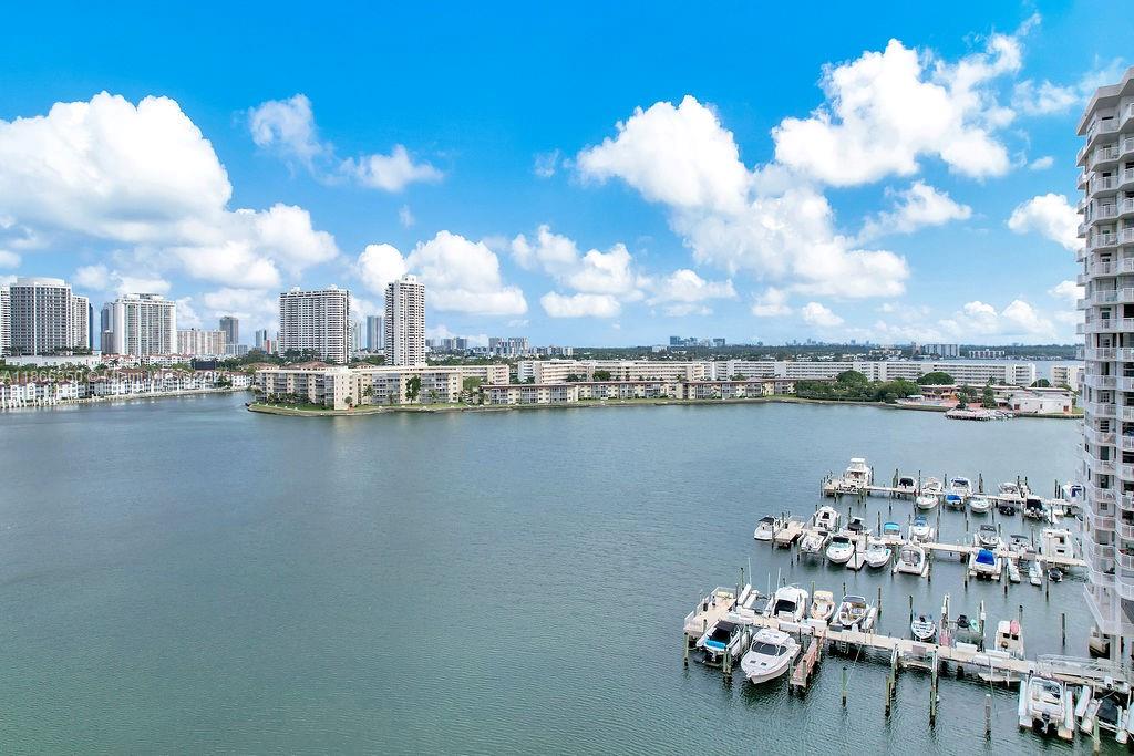 COMMODORE PLAZA CONDO - Residential