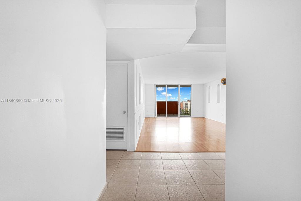 COMMODORE PLAZA CONDO - Residential