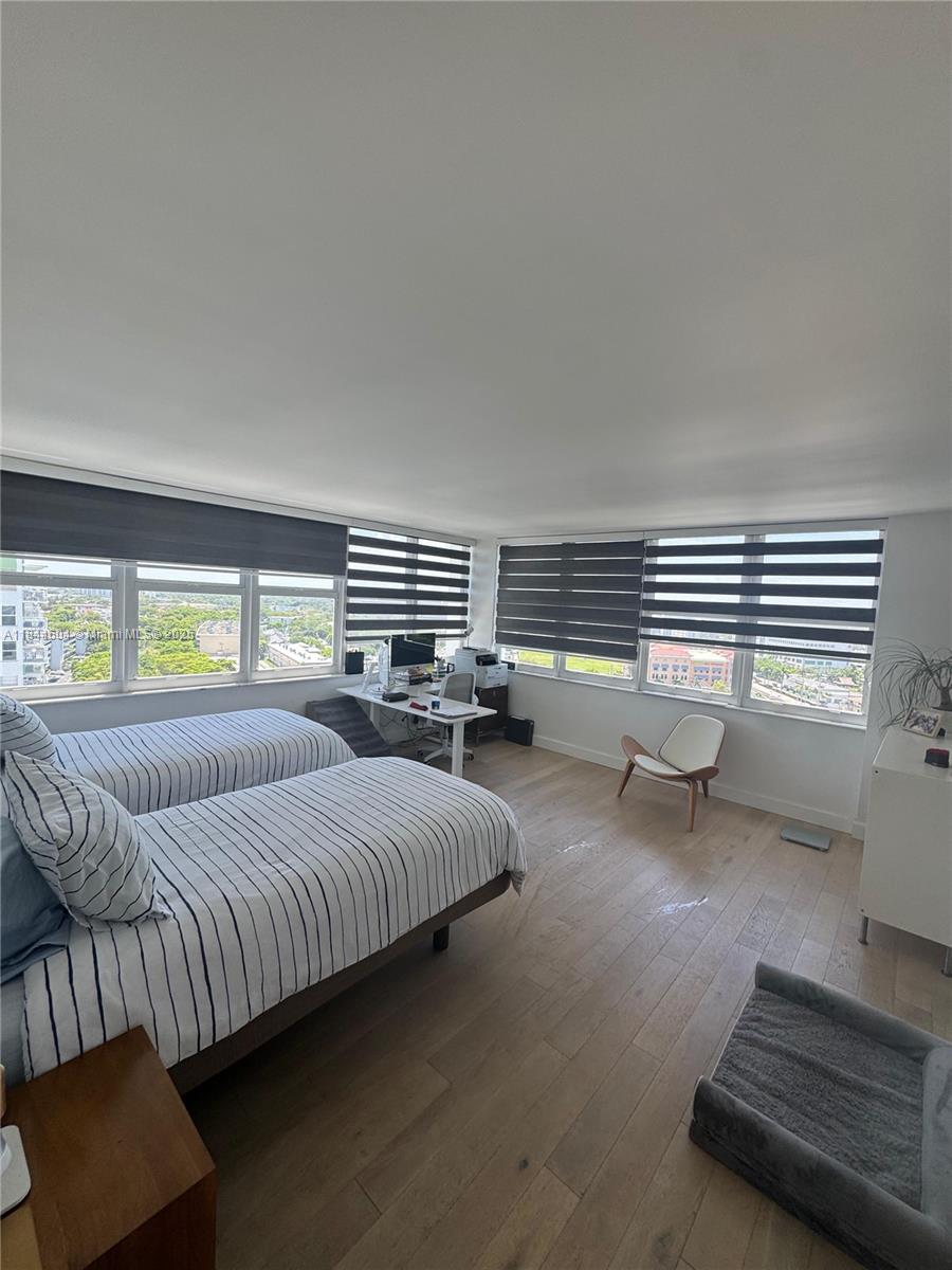 BAYVIEW TOWERS CONDO SOUT - Residential