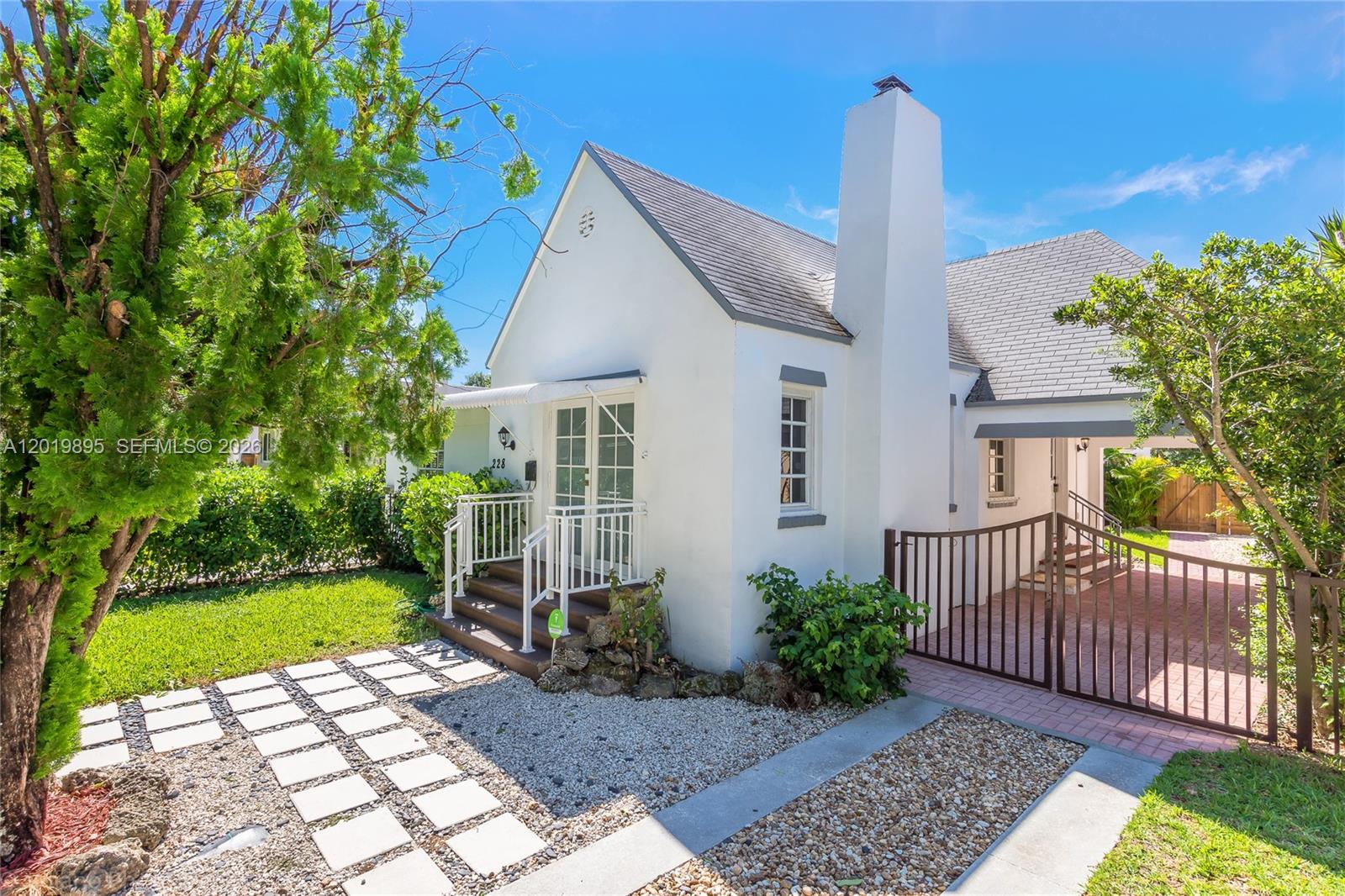 228 SW 23rd Rd FRONT