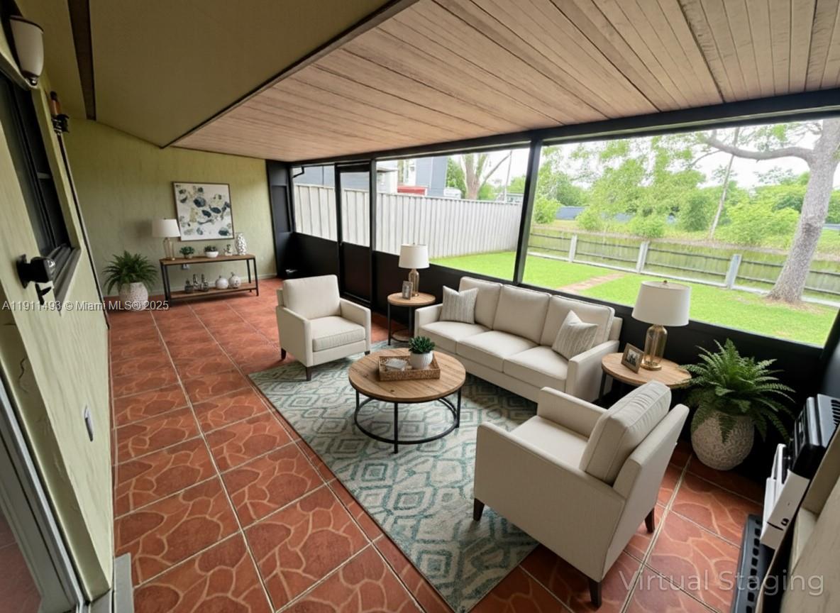 COUNTRY CLUB VILLAS TH CO - Residential