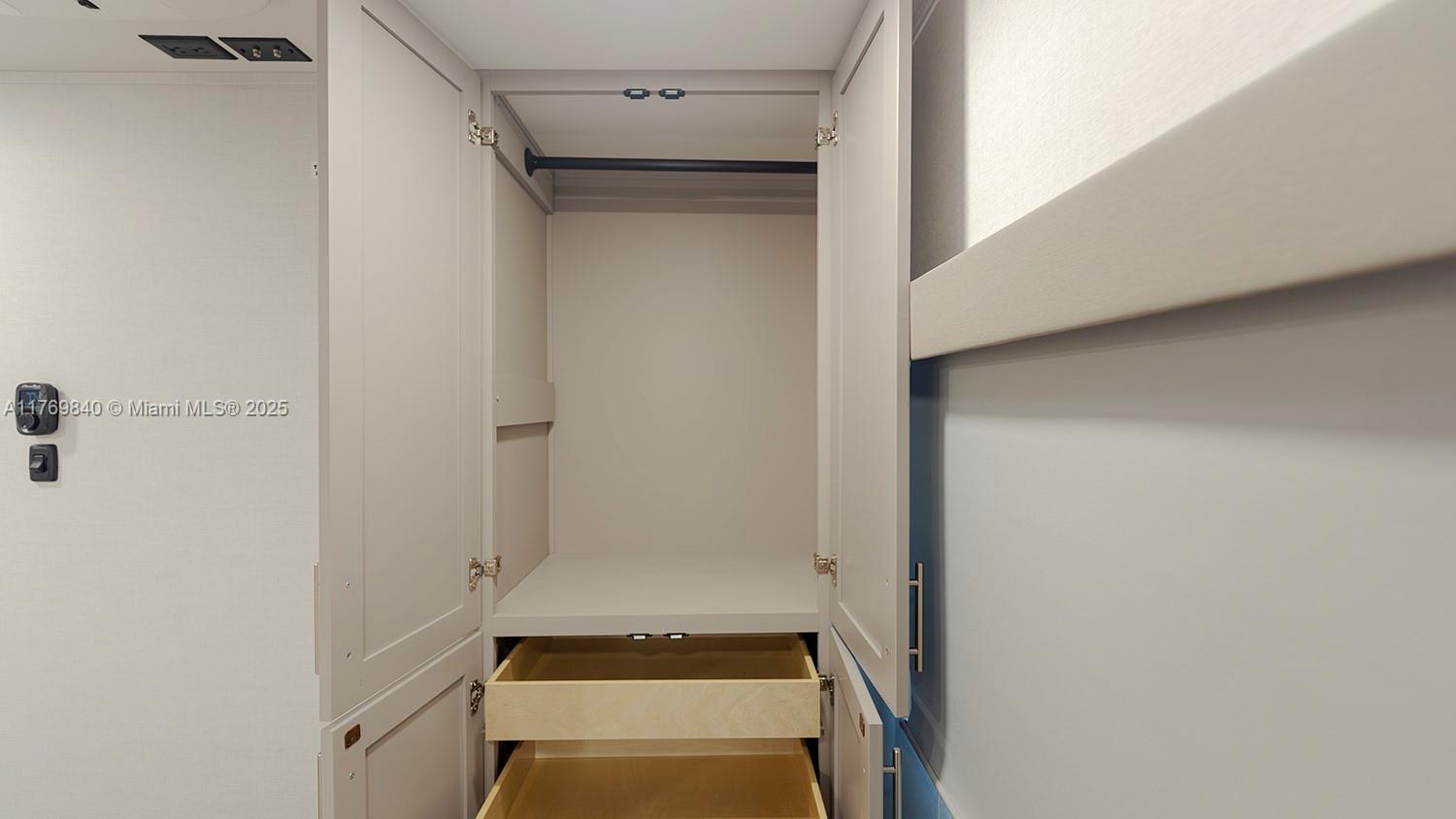 HOLLYWOOD BEACH HEIGHTS S - Residential