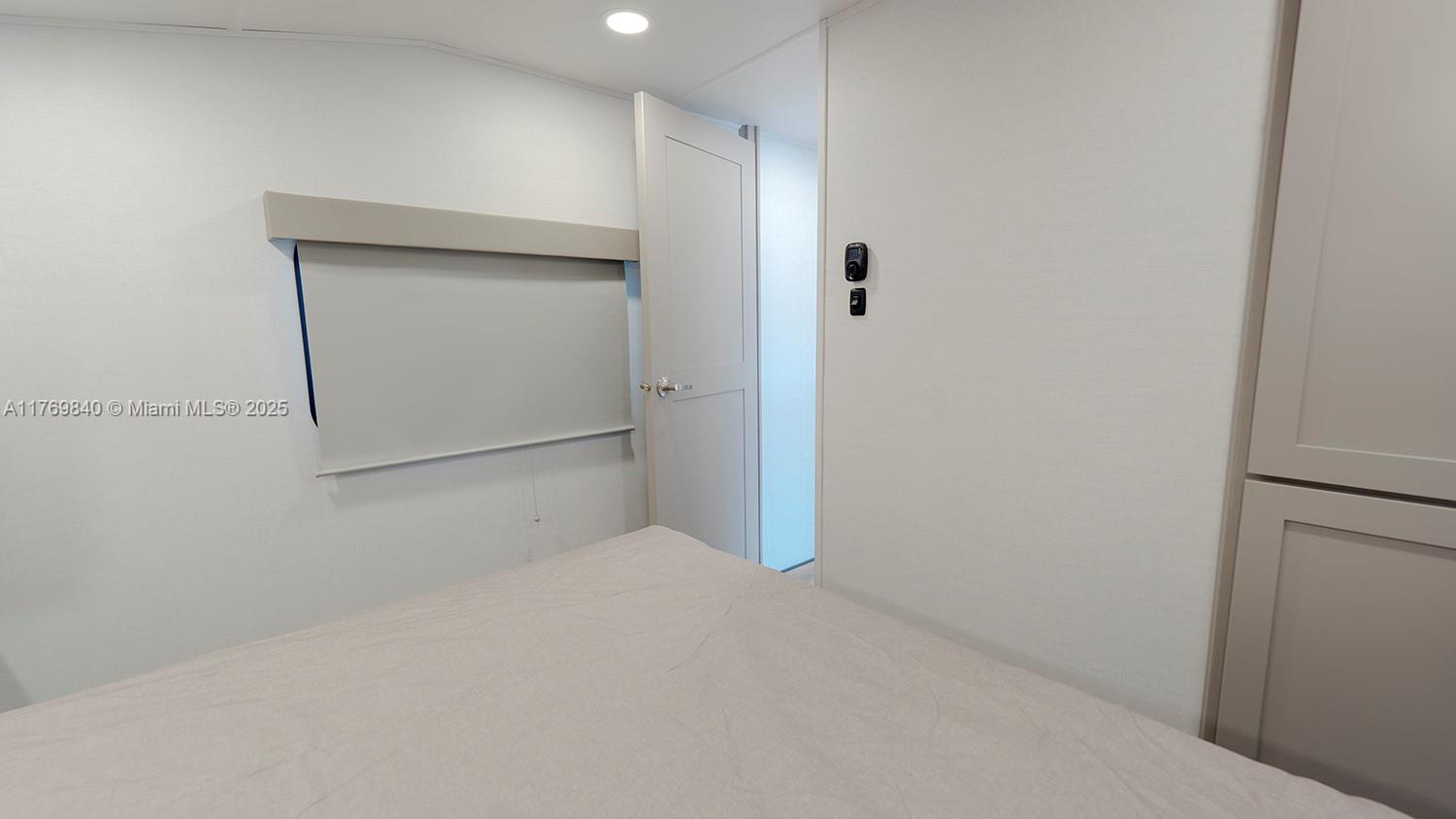 HOLLYWOOD BEACH HEIGHTS S - Residential