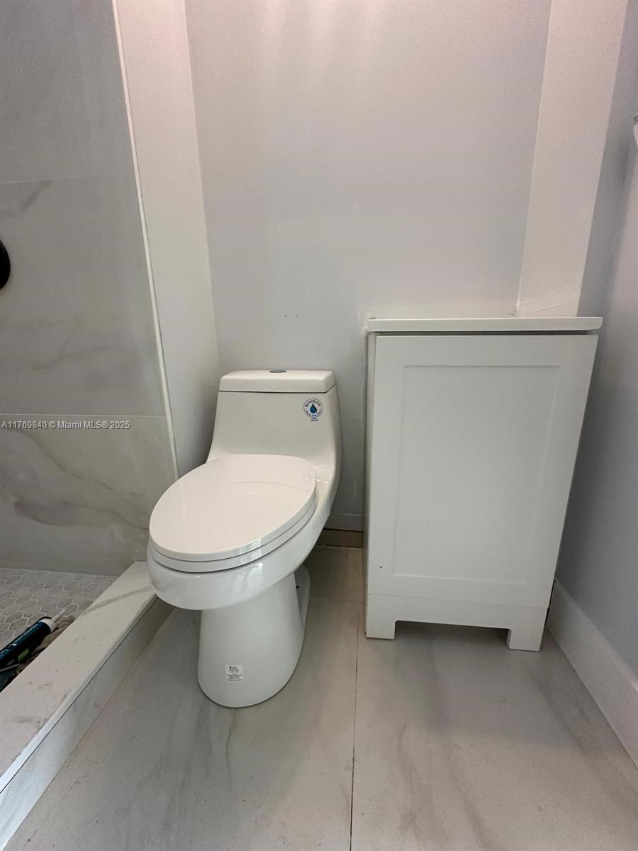 HOLLYWOOD BEACH HEIGHTS S - Residential