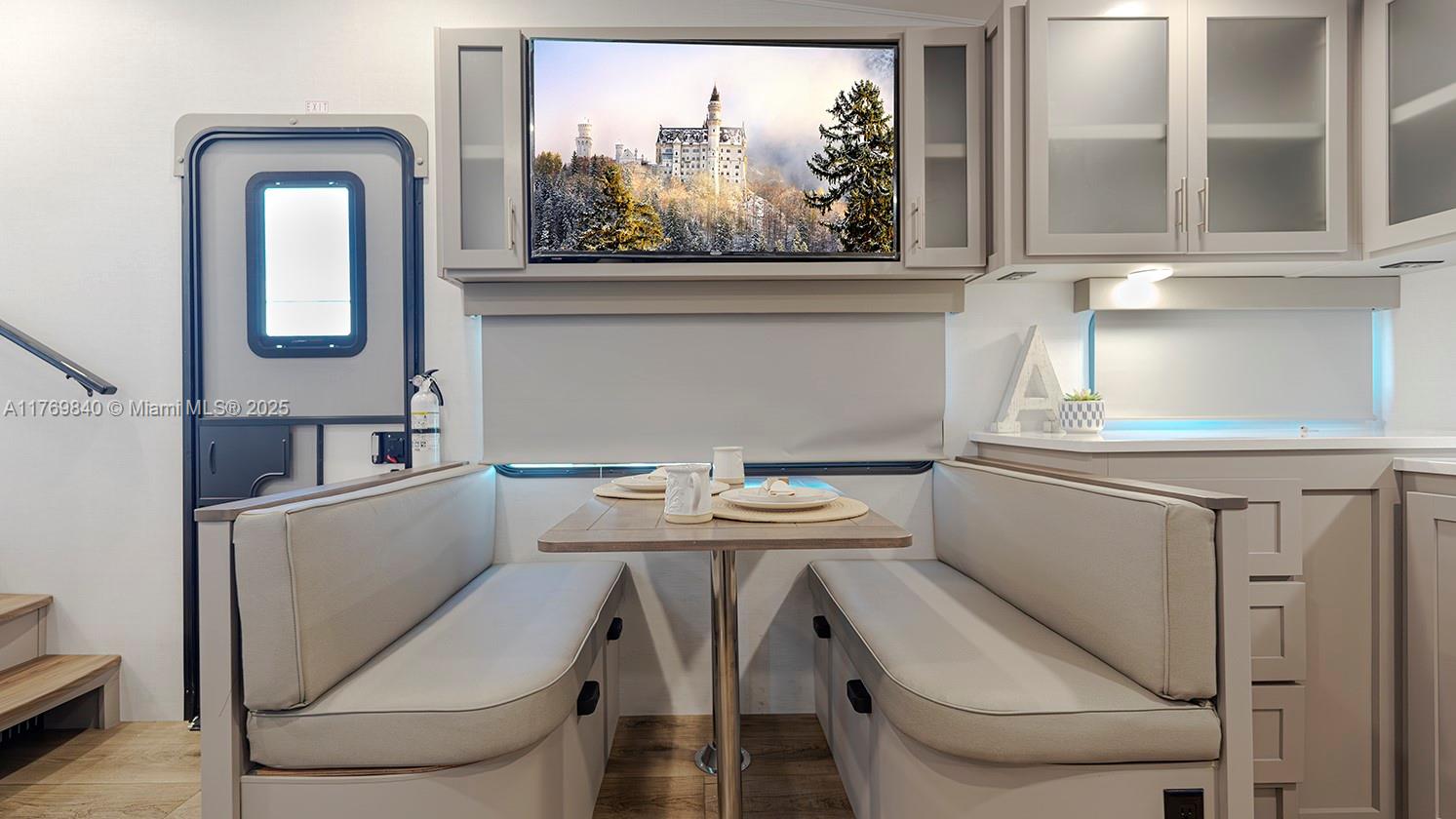 HOLLYWOOD BEACH HEIGHTS S - Residential