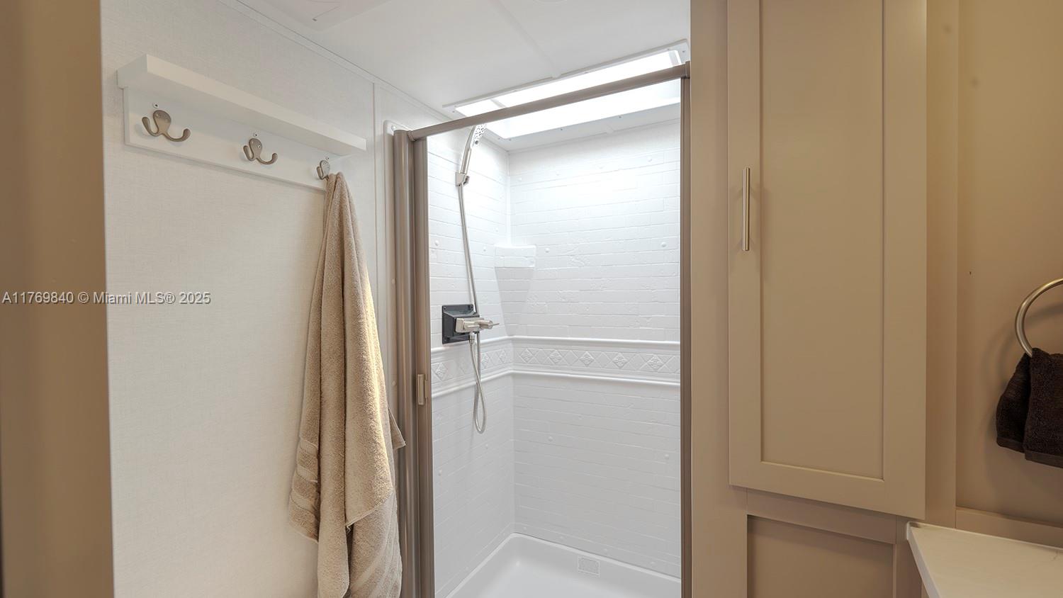 HOLLYWOOD BEACH HEIGHTS S - Residential