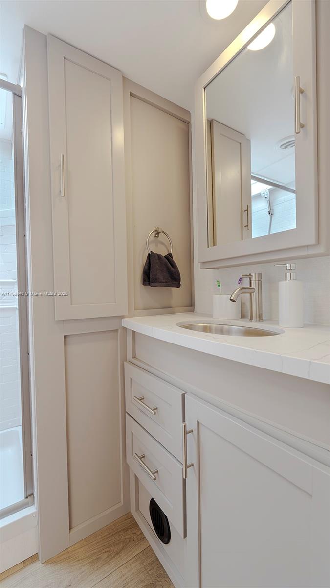 HOLLYWOOD BEACH HEIGHTS S - Residential