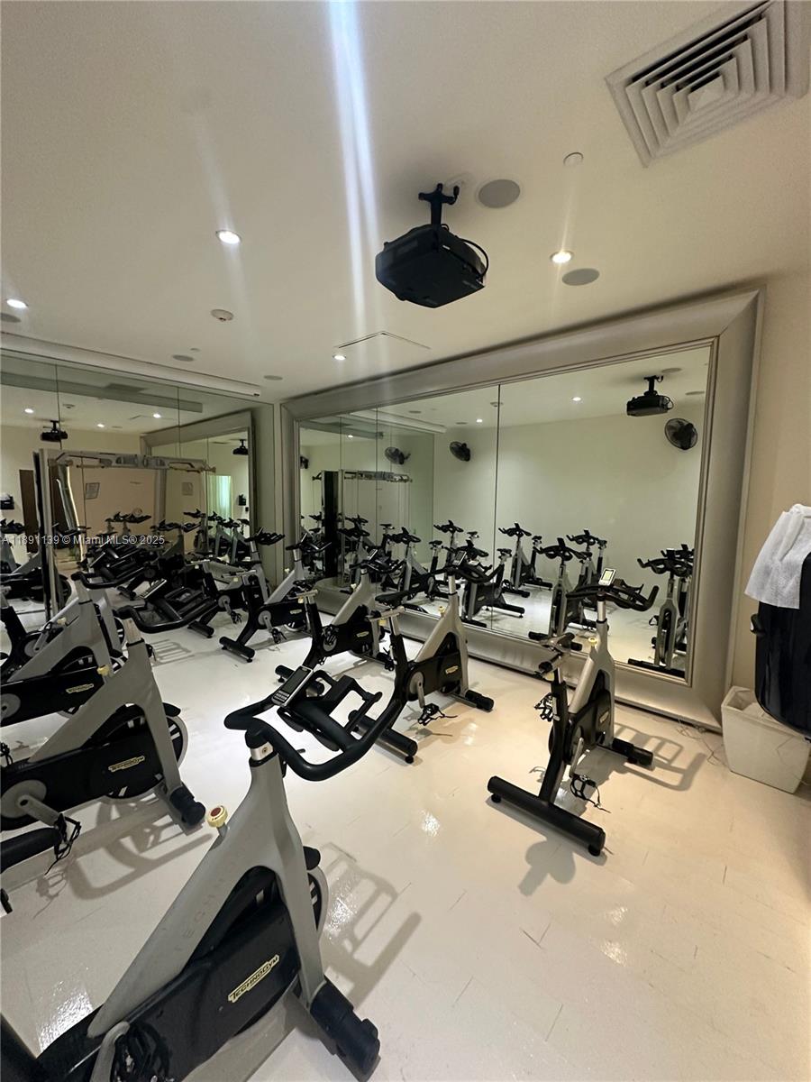 ICONBRICKELL CONDO NO 1 - Residential