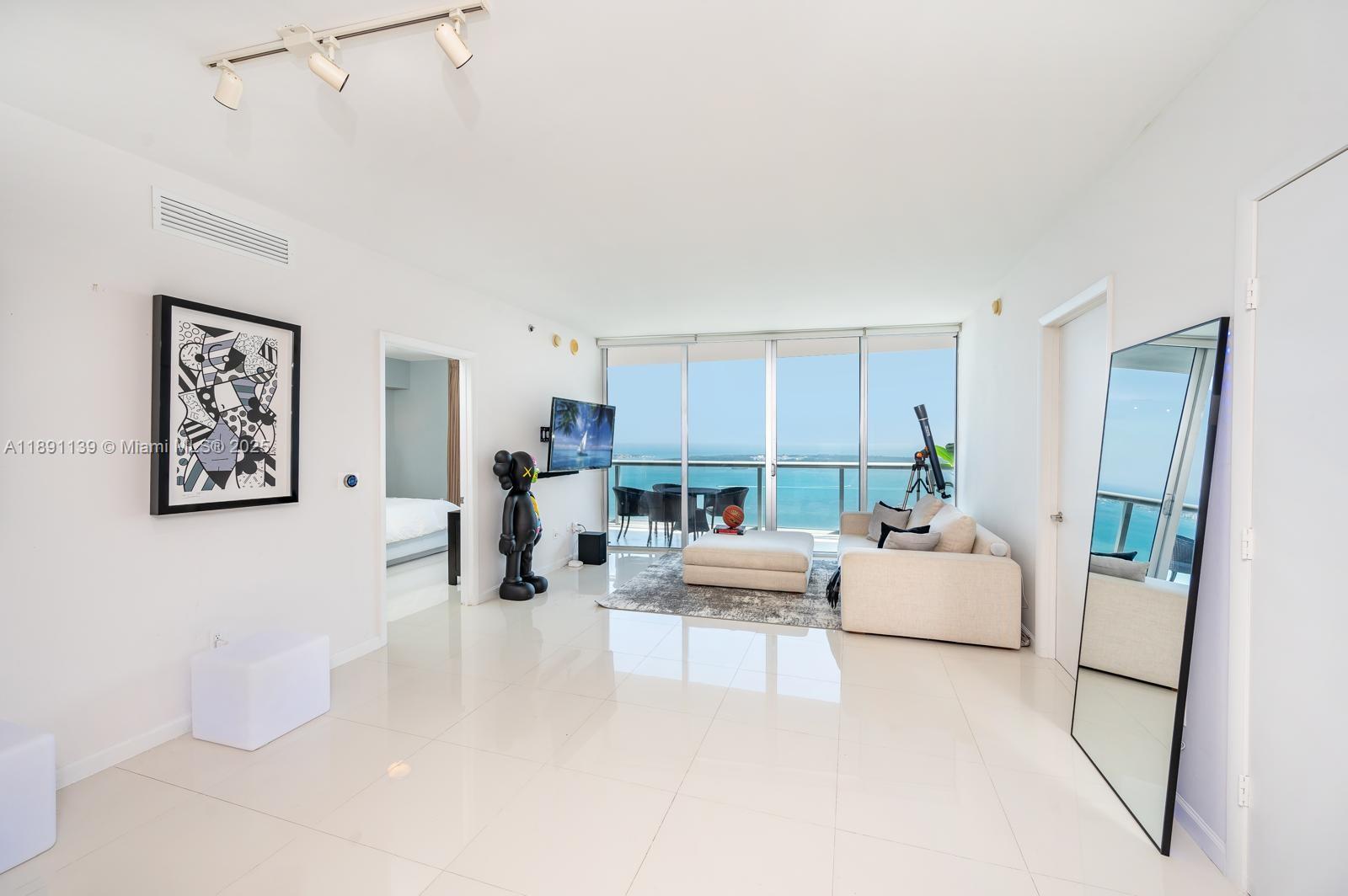 ICONBRICKELL CONDO NO 1 - Residential