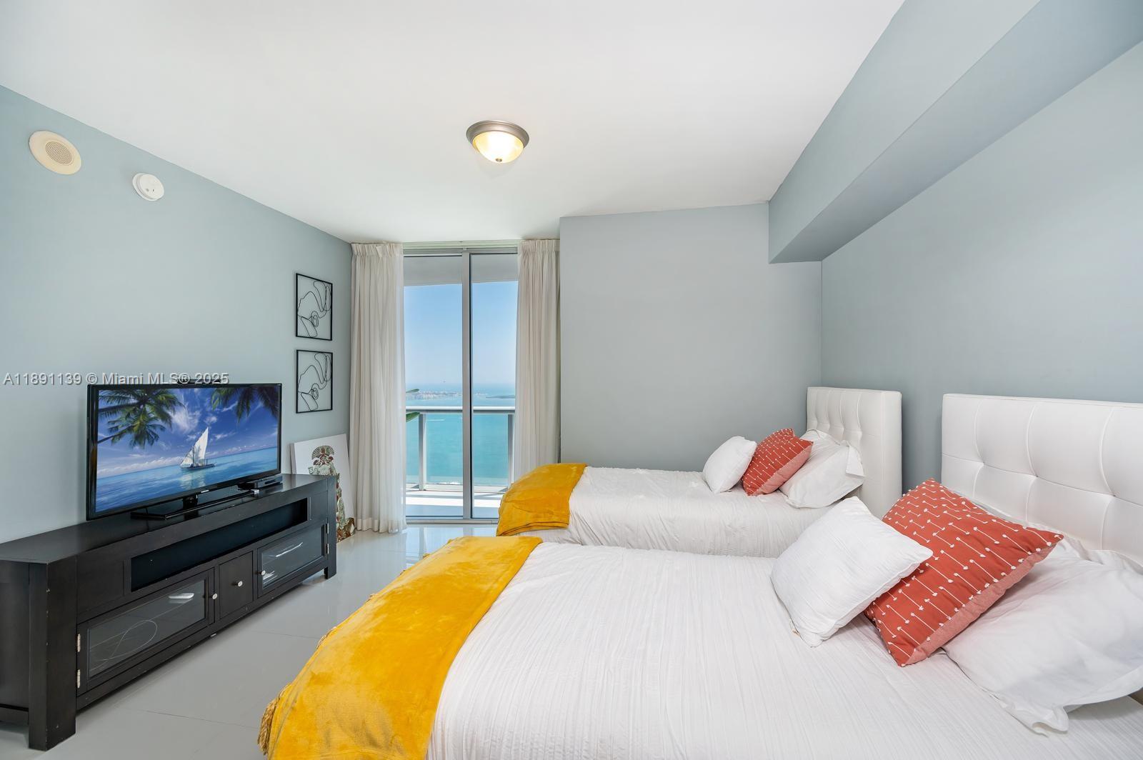 ICONBRICKELL CONDO NO 1 - Residential