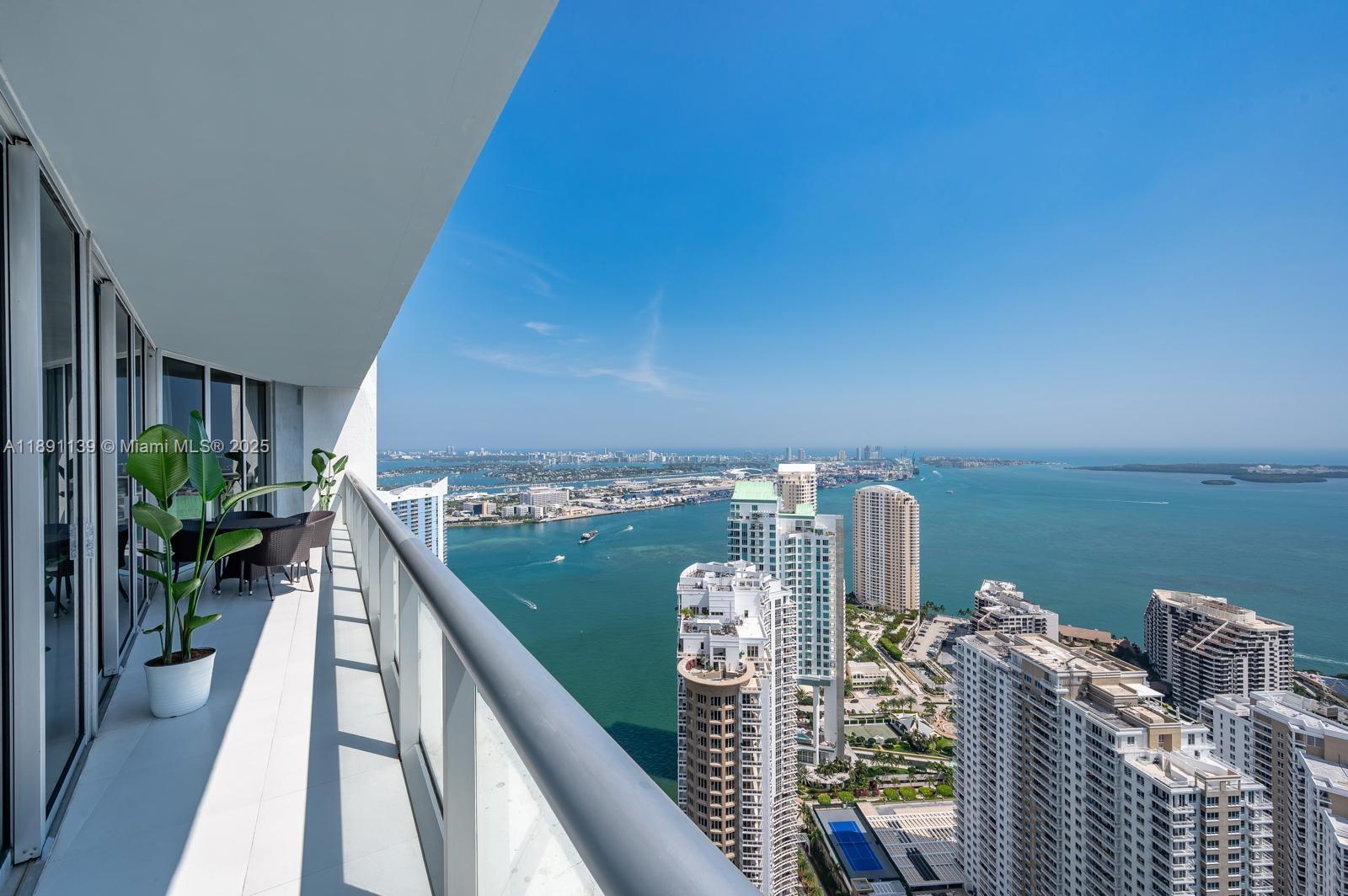 ICONBRICKELL CONDO NO 1 - Residential