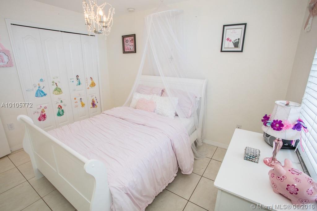 C B Palms - Residential