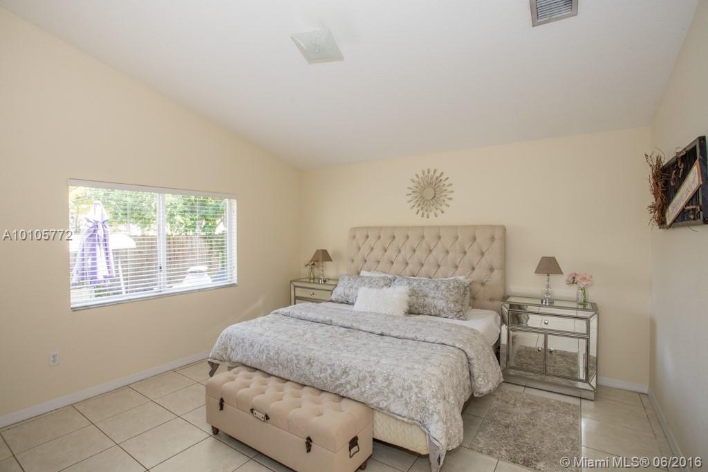 C B Palms - Residential