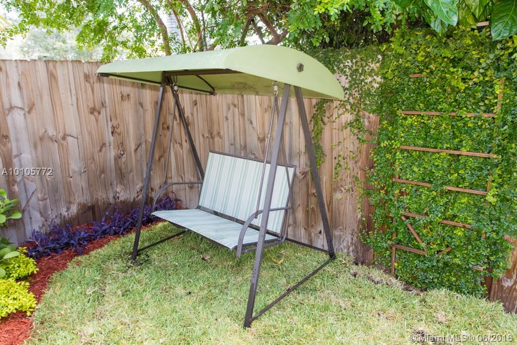 C B Palms - Residential