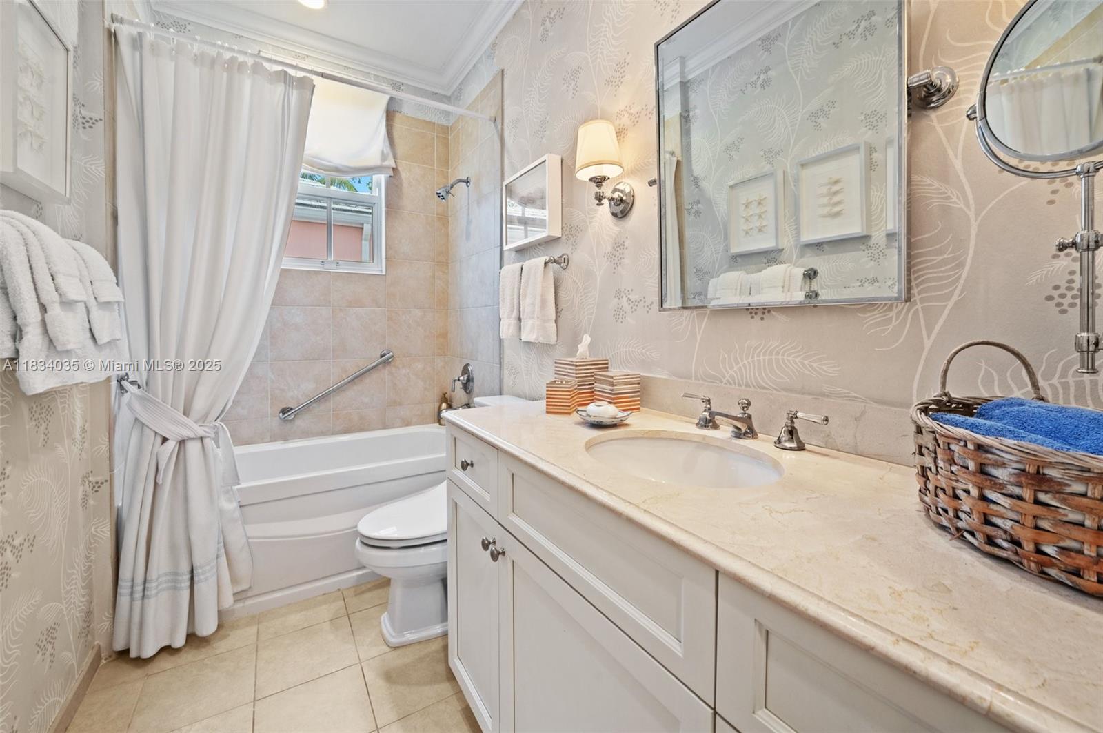 BERMUDA VLG AT CORAL GABL - Residential