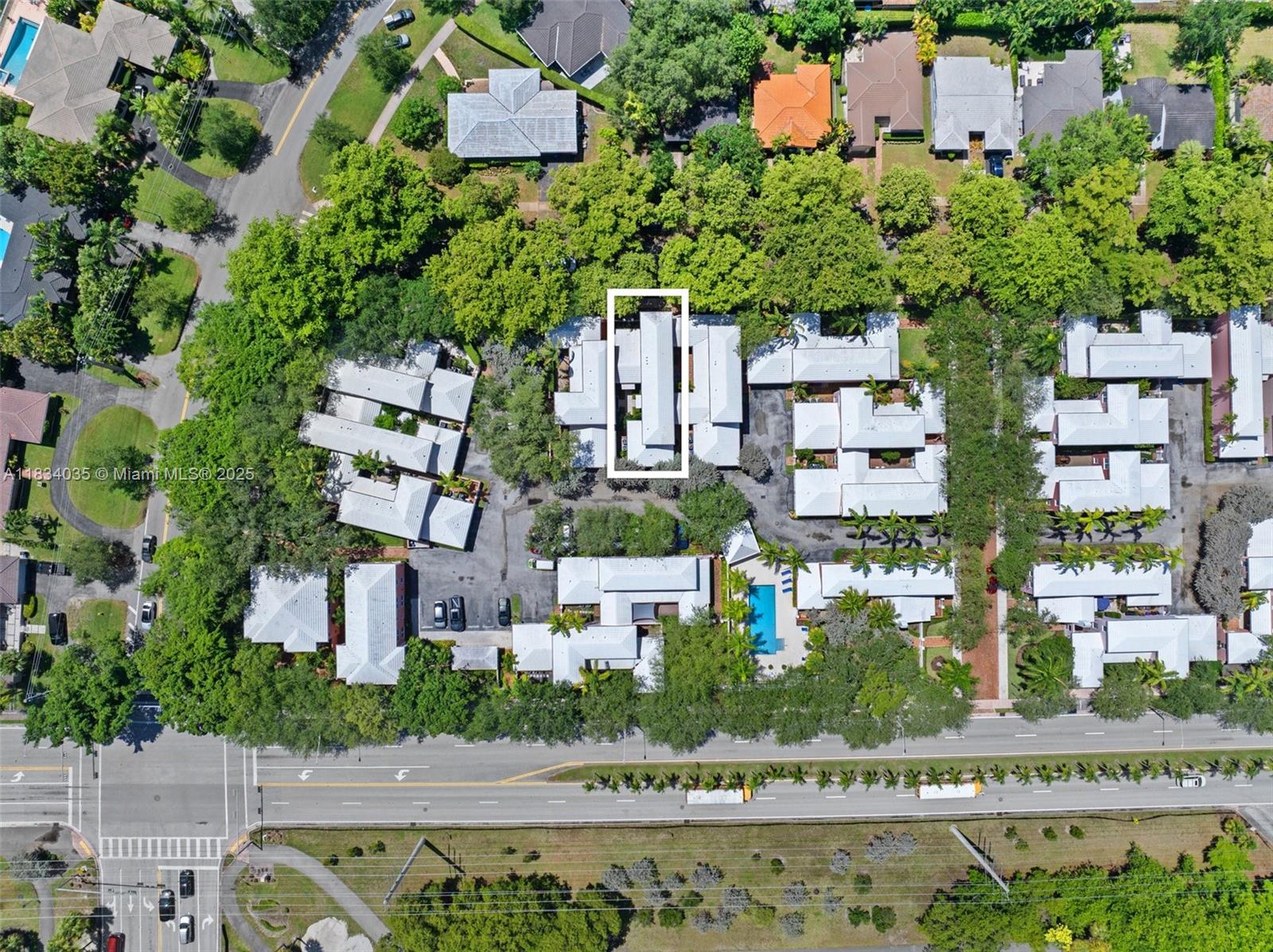 BERMUDA VLG AT CORAL GABL - Residential