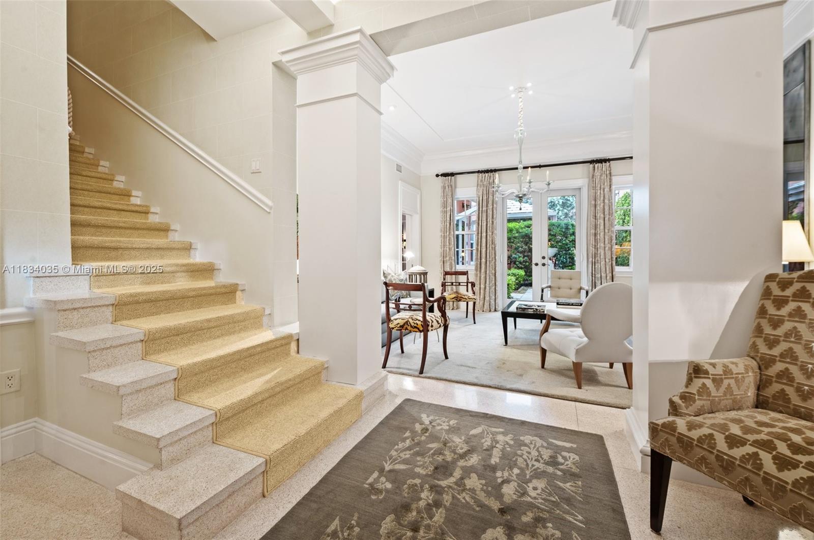 568 Loretto Ave 11