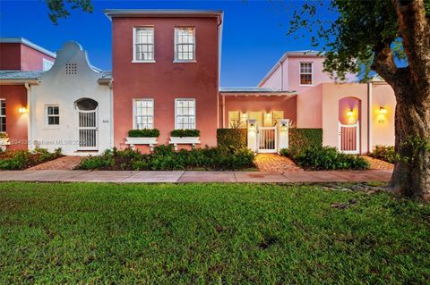 Photo of 568 Loretto Ave #11, Coral Gables, FL 33146 (MLS # A11834035)