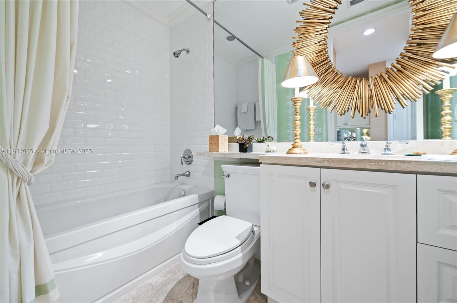 BERMUDA VLG AT CORAL GABL - Residential