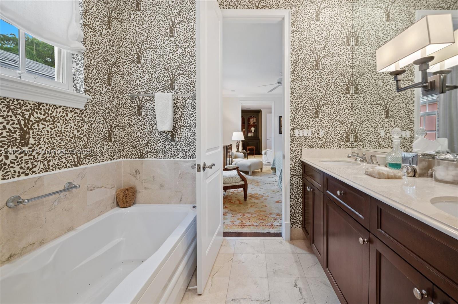 BERMUDA VLG AT CORAL GABL - Residential