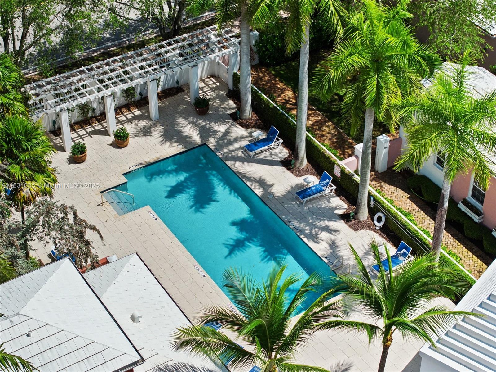 BERMUDA VLG AT CORAL GABL - Residential