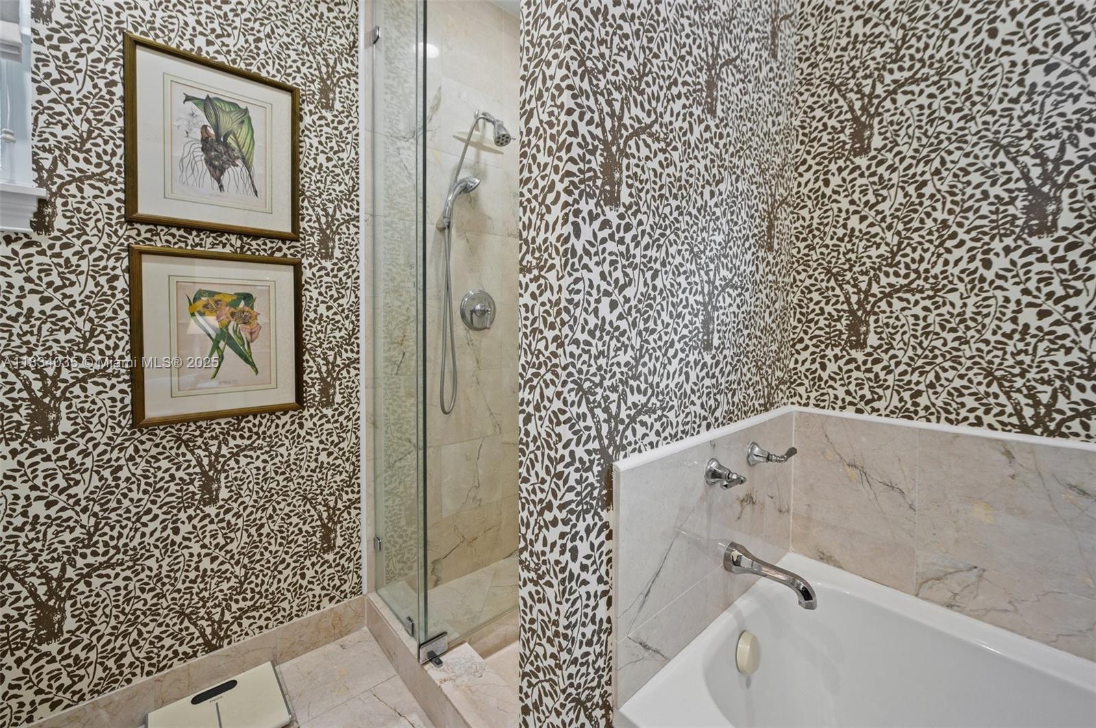 BERMUDA VLG AT CORAL GABL - Residential