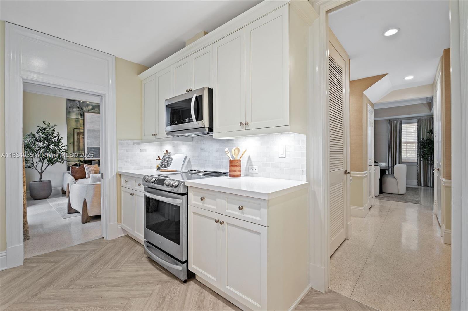 BERMUDA VLG AT CORAL GABL - Residential