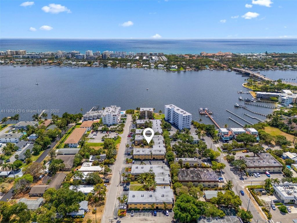 Photo of 200 Croton Ave #111, Lantana, FL 33462 (MLS # A11870153)