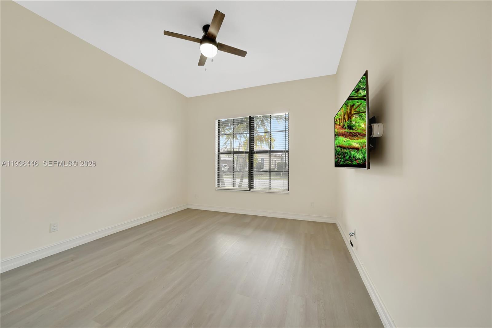 PARKLAND ROYALE - Residential