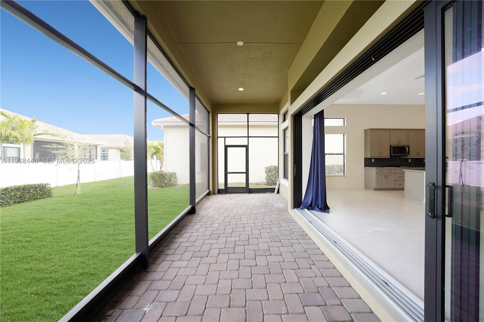 PARKLAND ROYALE - Residential