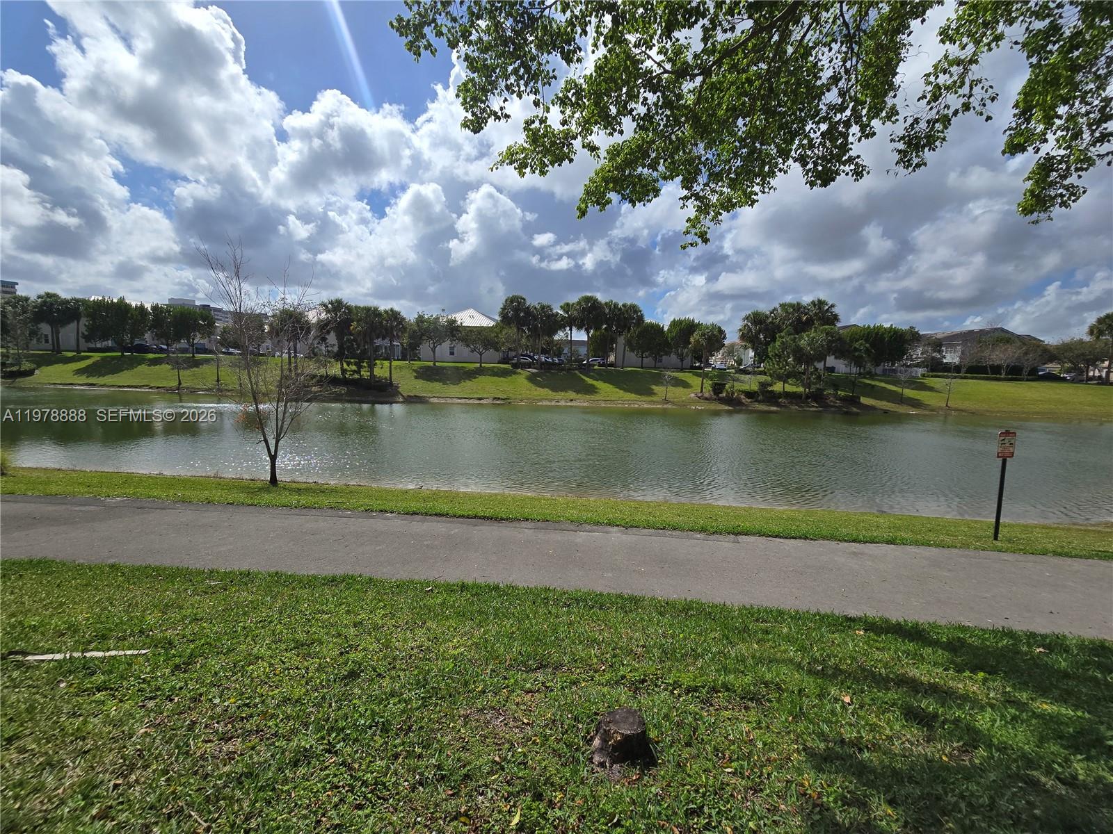 HILLCREST EAST NO 27 COND - Residential