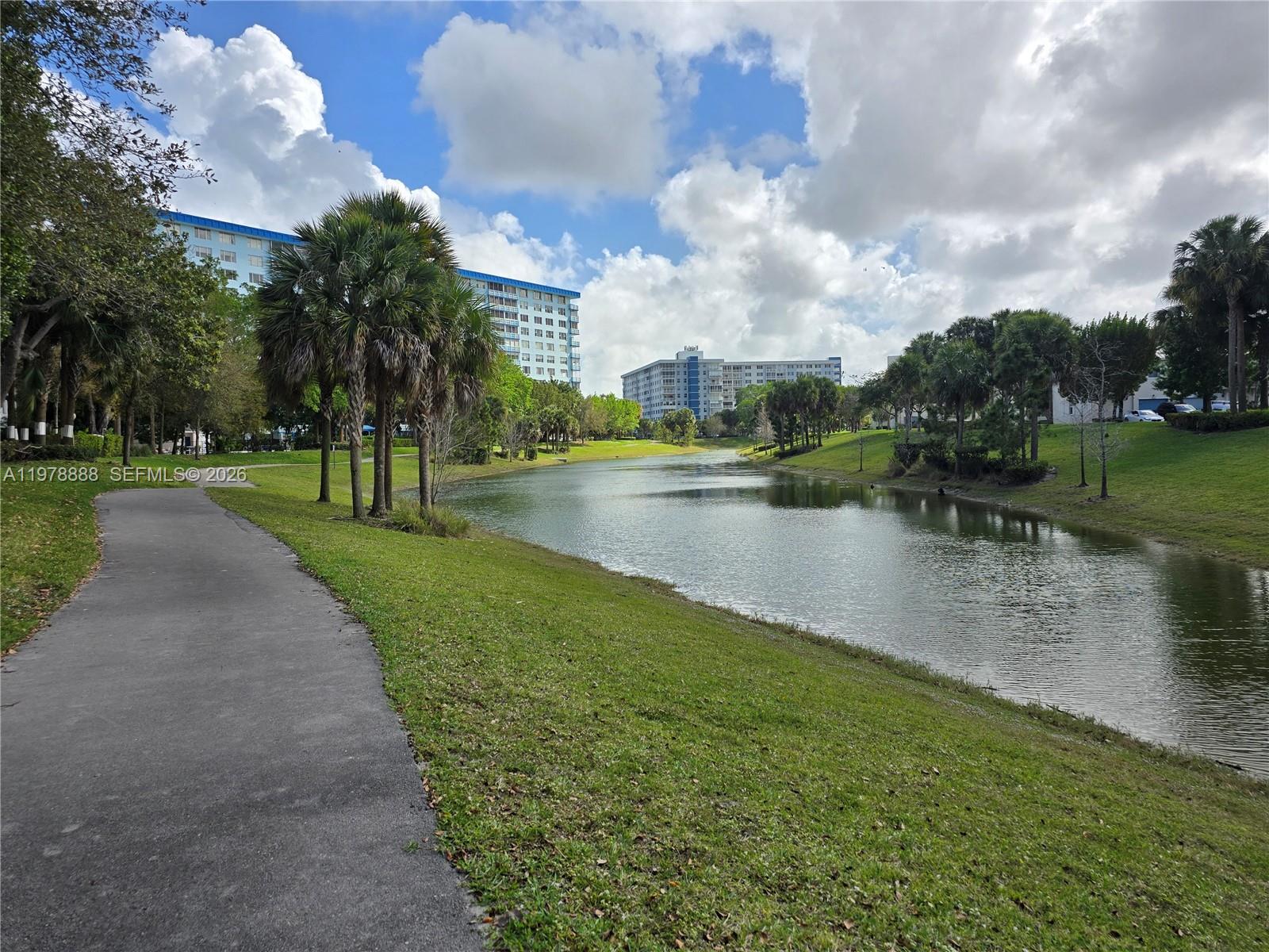 HILLCREST EAST NO 27 COND - Residential