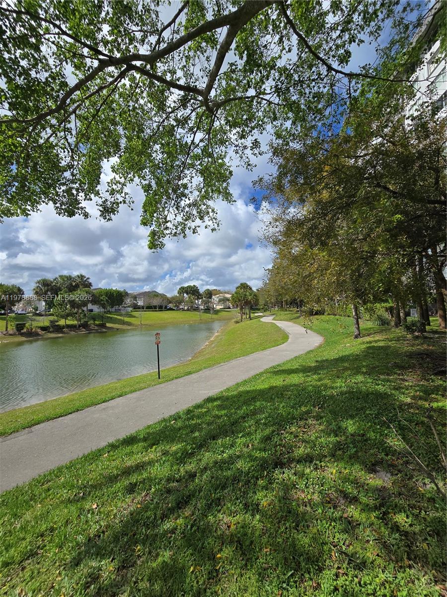 HILLCREST EAST NO 27 COND - Residential