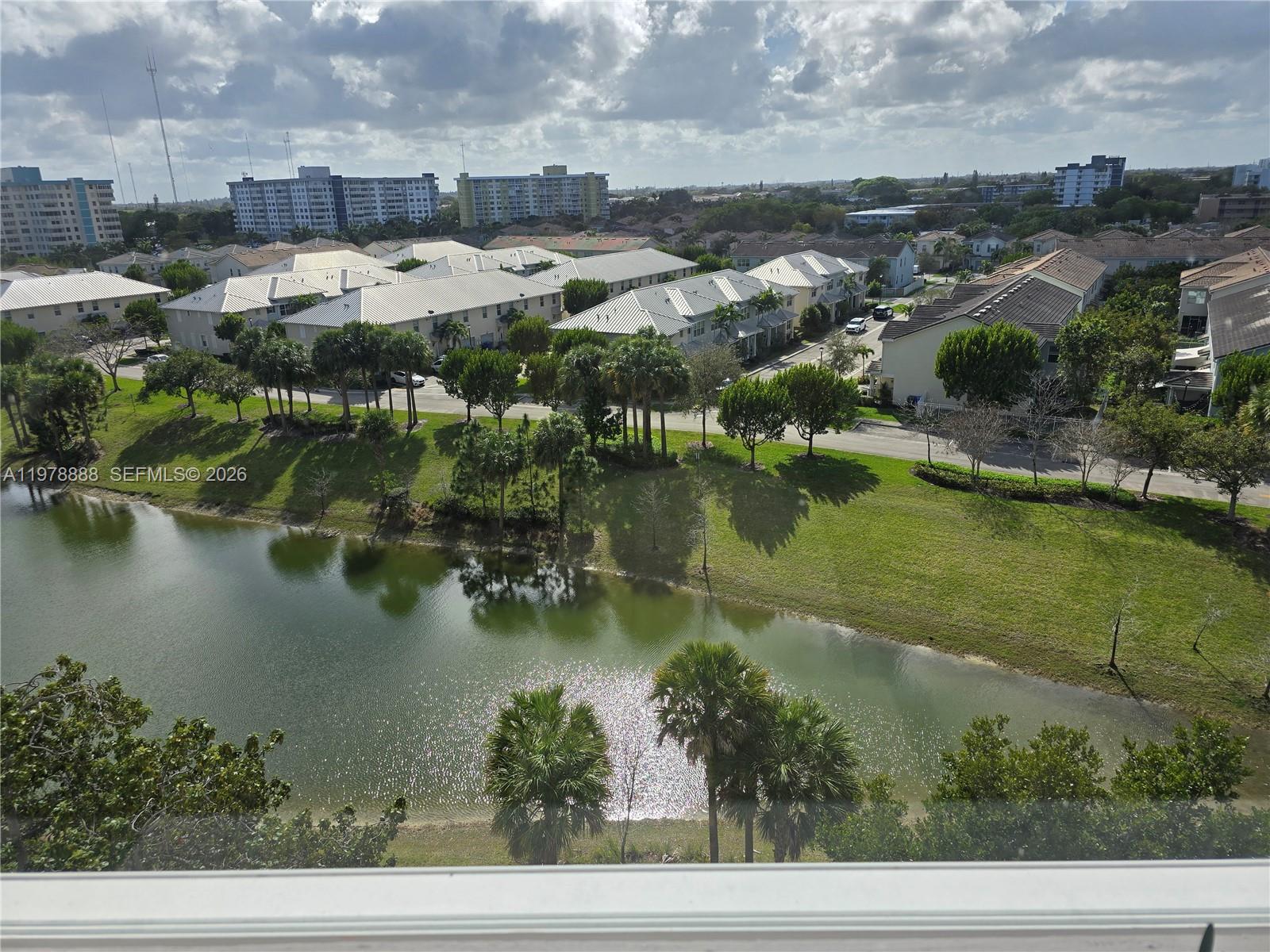 HILLCREST EAST NO 27 COND - Residential