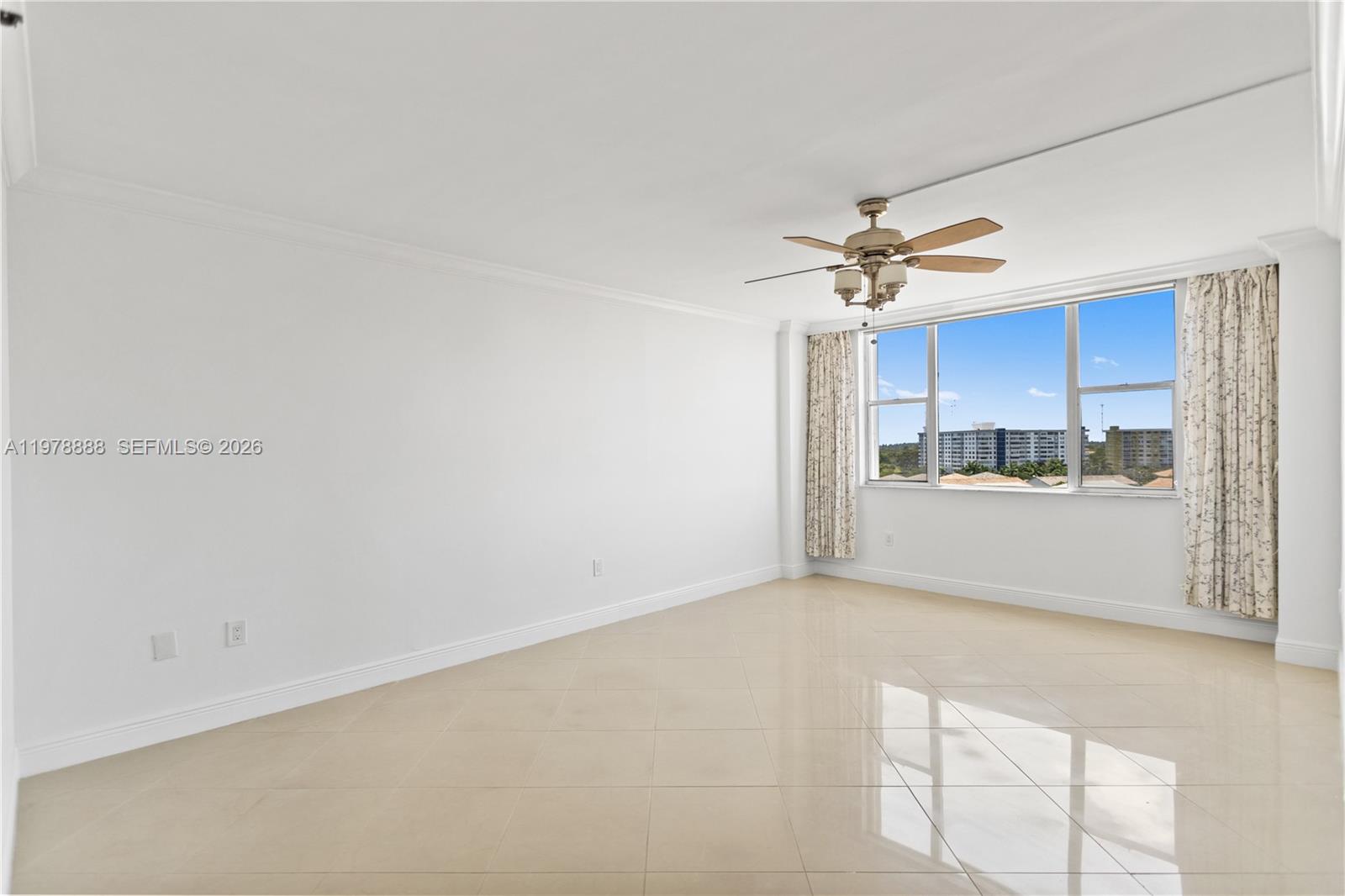HILLCREST EAST NO 27 COND - Residential