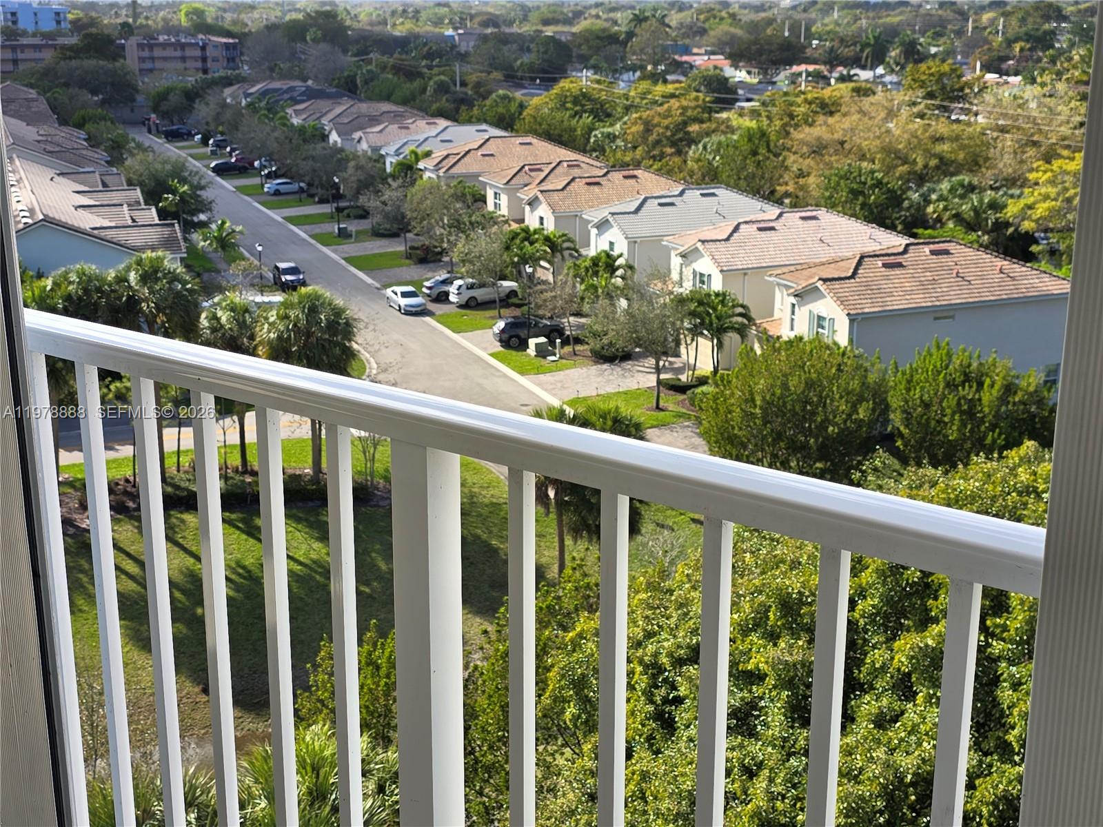 HILLCREST EAST NO 27 COND - Residential