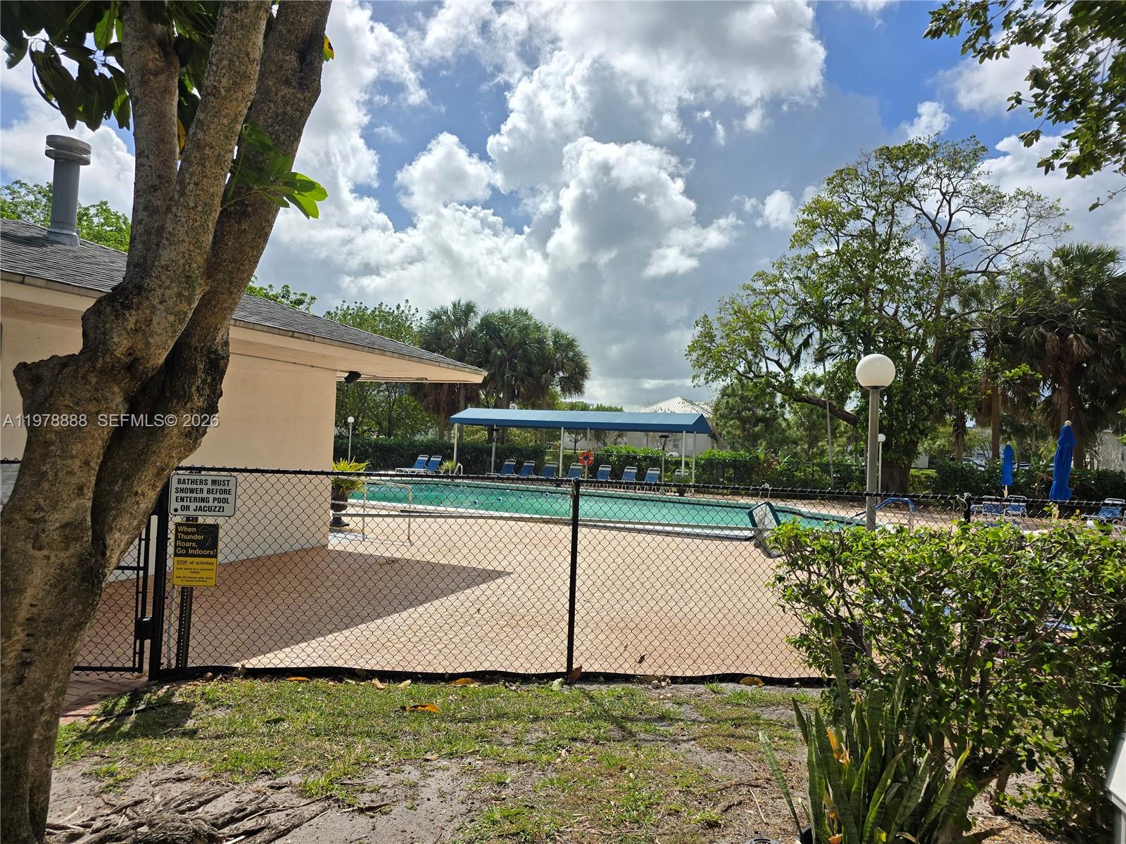 HILLCREST EAST NO 27 COND - Residential