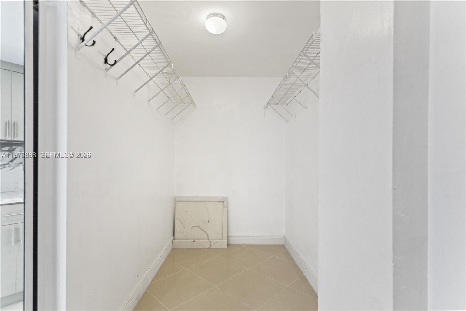 HILLCREST EAST NO 27 COND - Residential