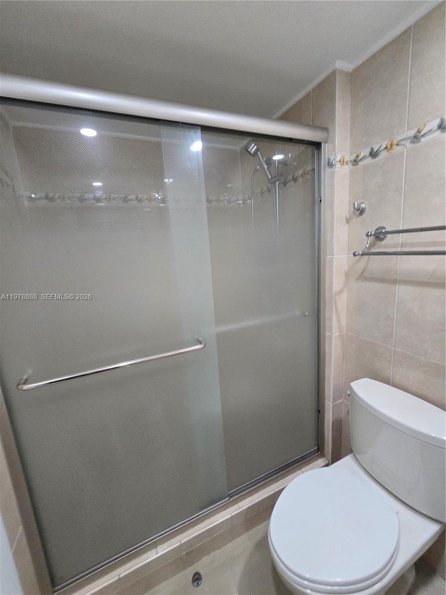 HILLCREST EAST NO 27 COND - Residential