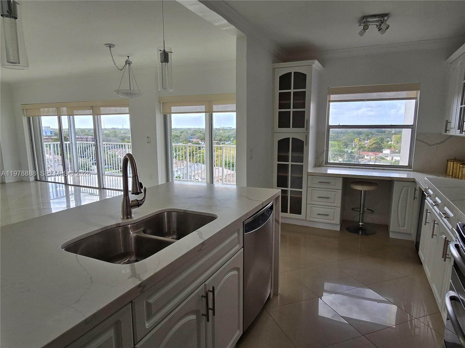 HILLCREST EAST NO 27 COND - Residential