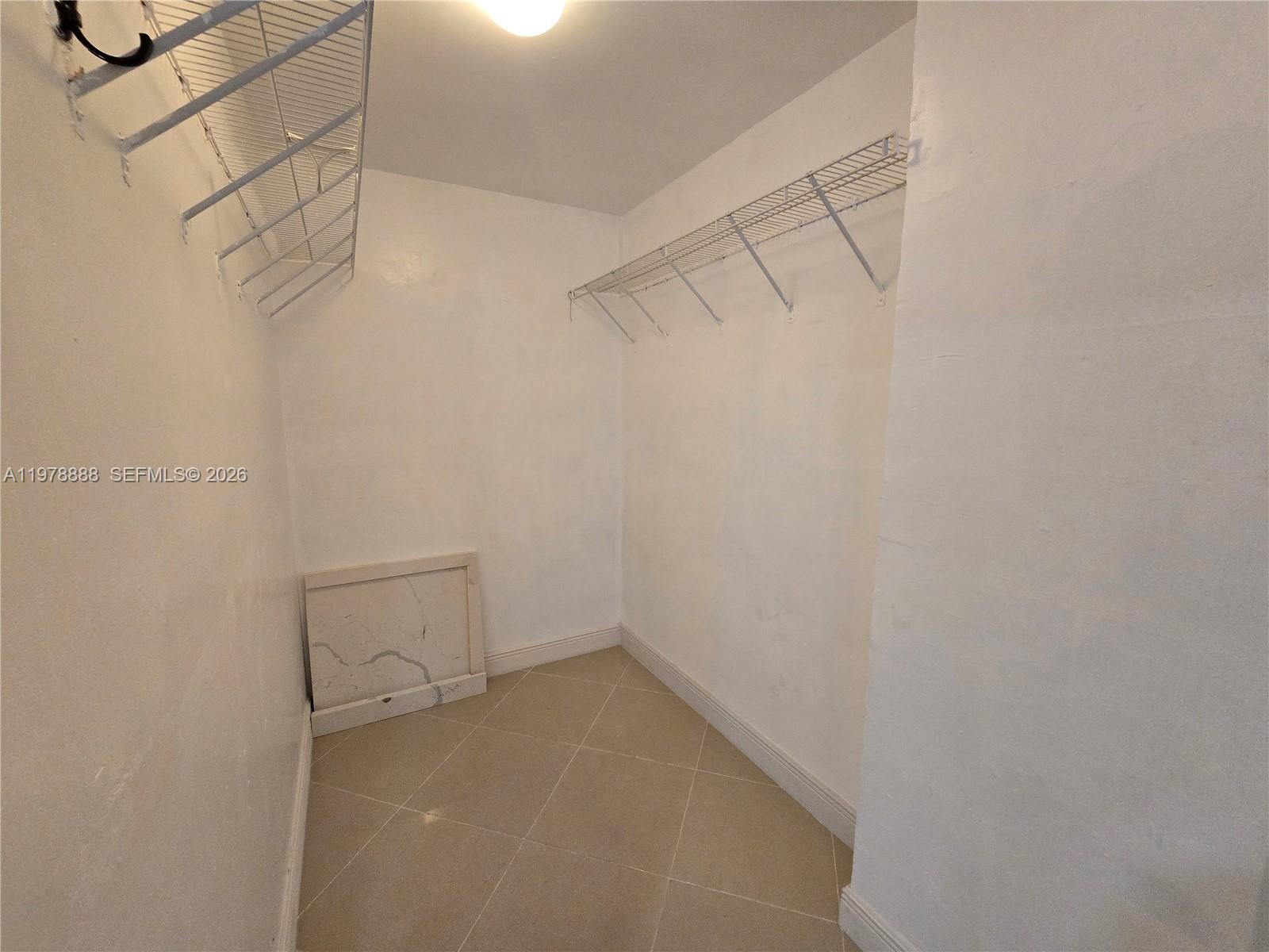 HILLCREST EAST NO 27 COND - Residential