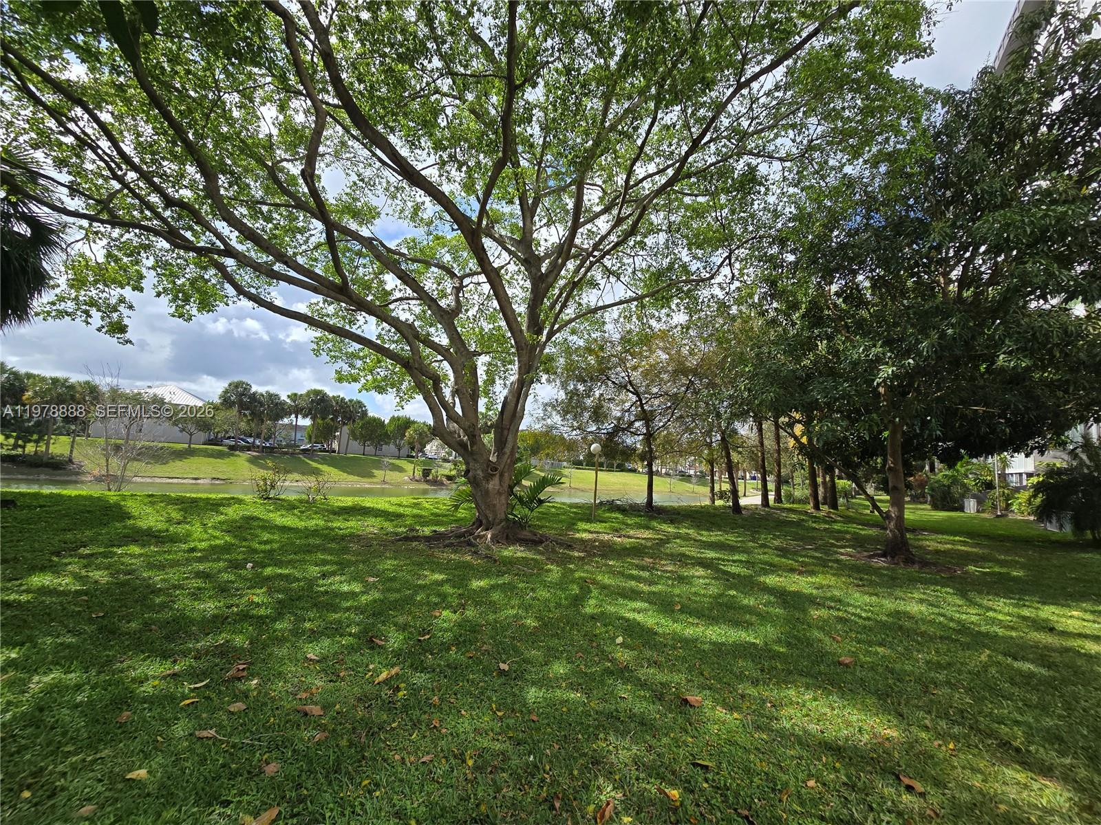 HILLCREST EAST NO 27 COND - Residential