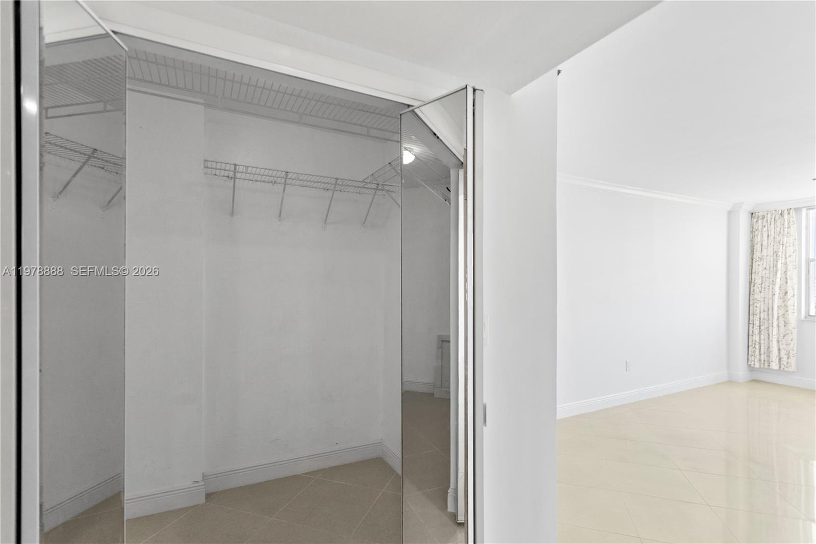 HILLCREST EAST NO 27 COND - Residential
