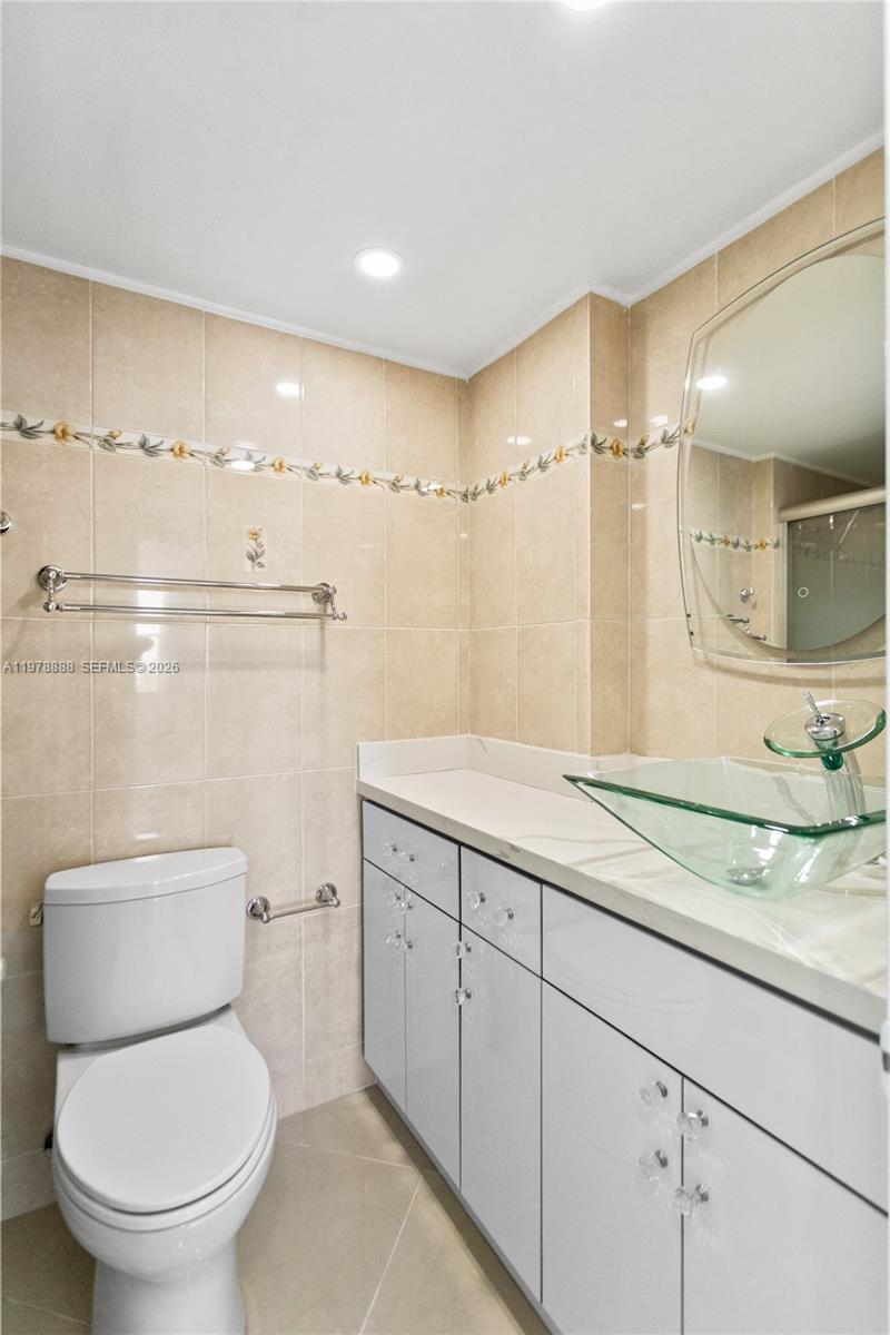HILLCREST EAST NO 27 COND - Residential