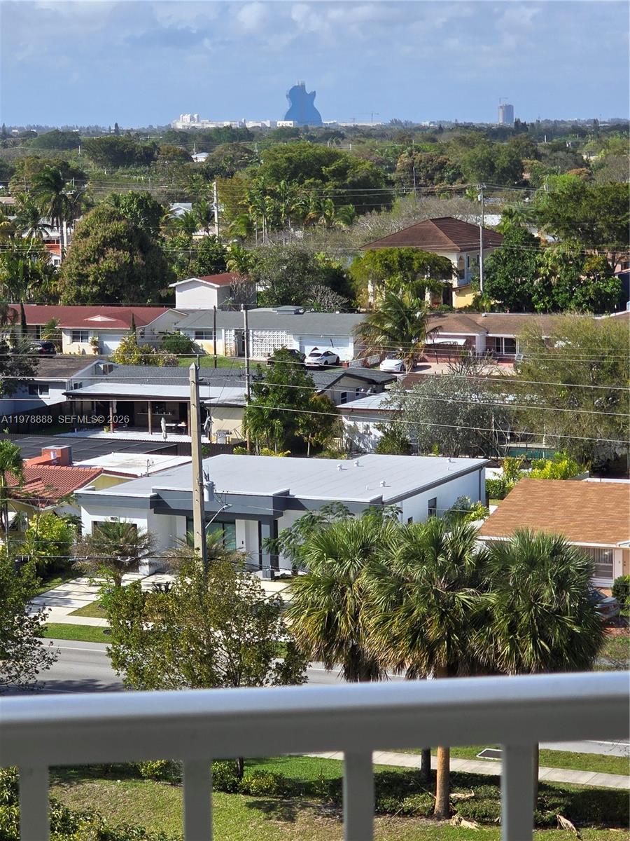 HILLCREST EAST NO 27 COND - Residential