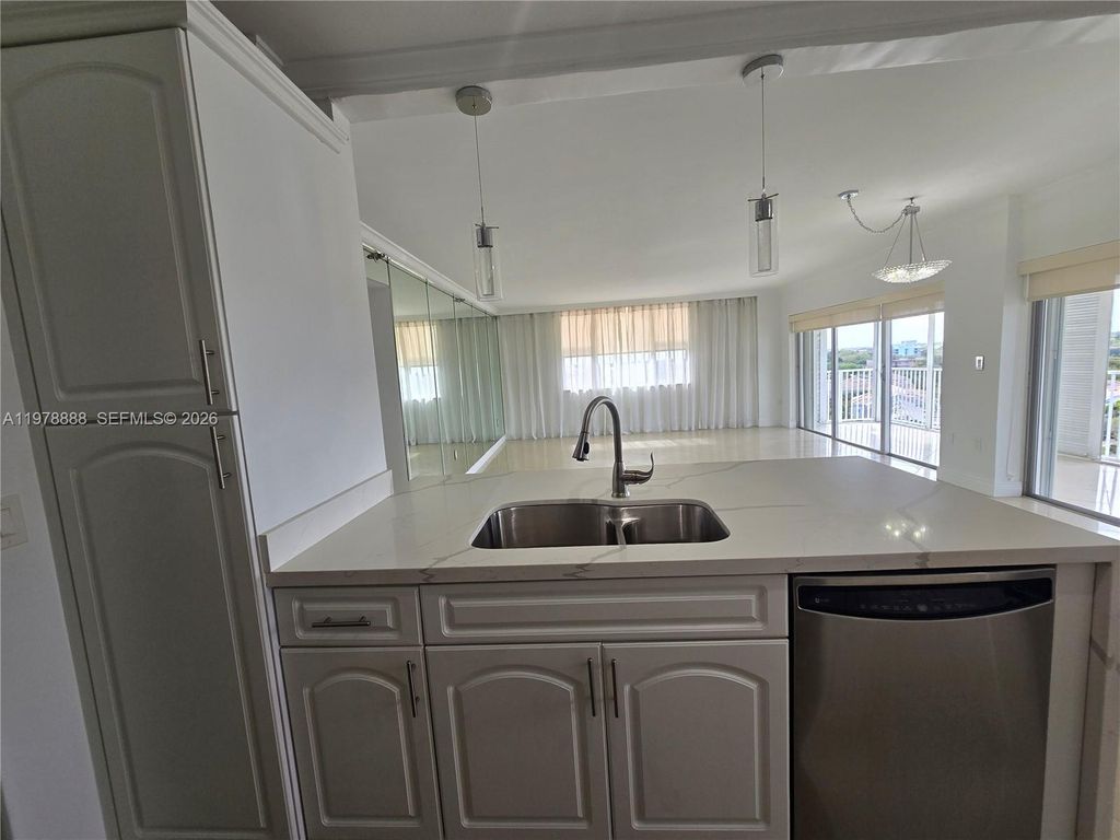 Photo of 3850 Washington St #816, Hollywood, FL 33021 (MLS # A11978888)