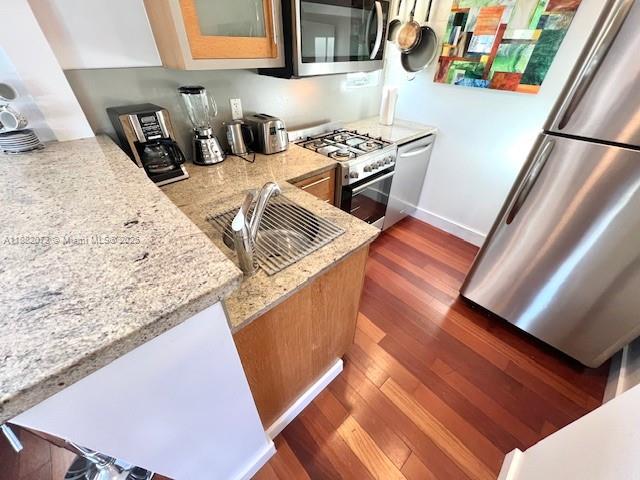 WHISPER CONDO - Residential Lease