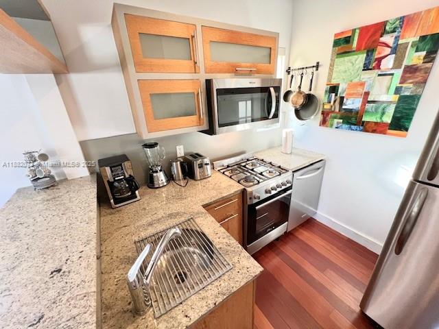WHISPER CONDO - Residential Lease